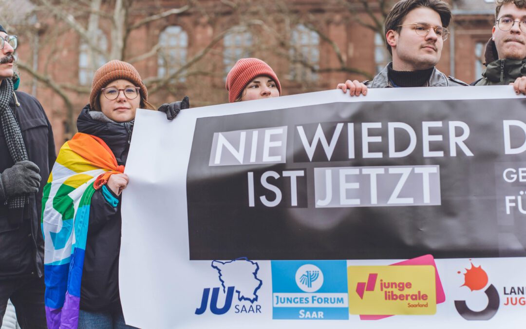 Pres­se­mit­tei­lung: Wir for­dern ein Maß­nah­men­pa­ket gegen die&nbsp;AfD!